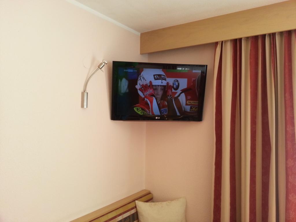 Haus Tanja Apartment Langenfeld Phòng bức ảnh