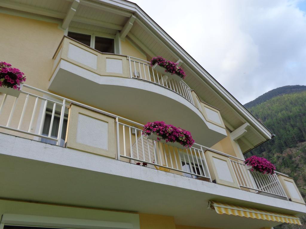 Haus Tanja Apartment Langenfeld Phòng bức ảnh